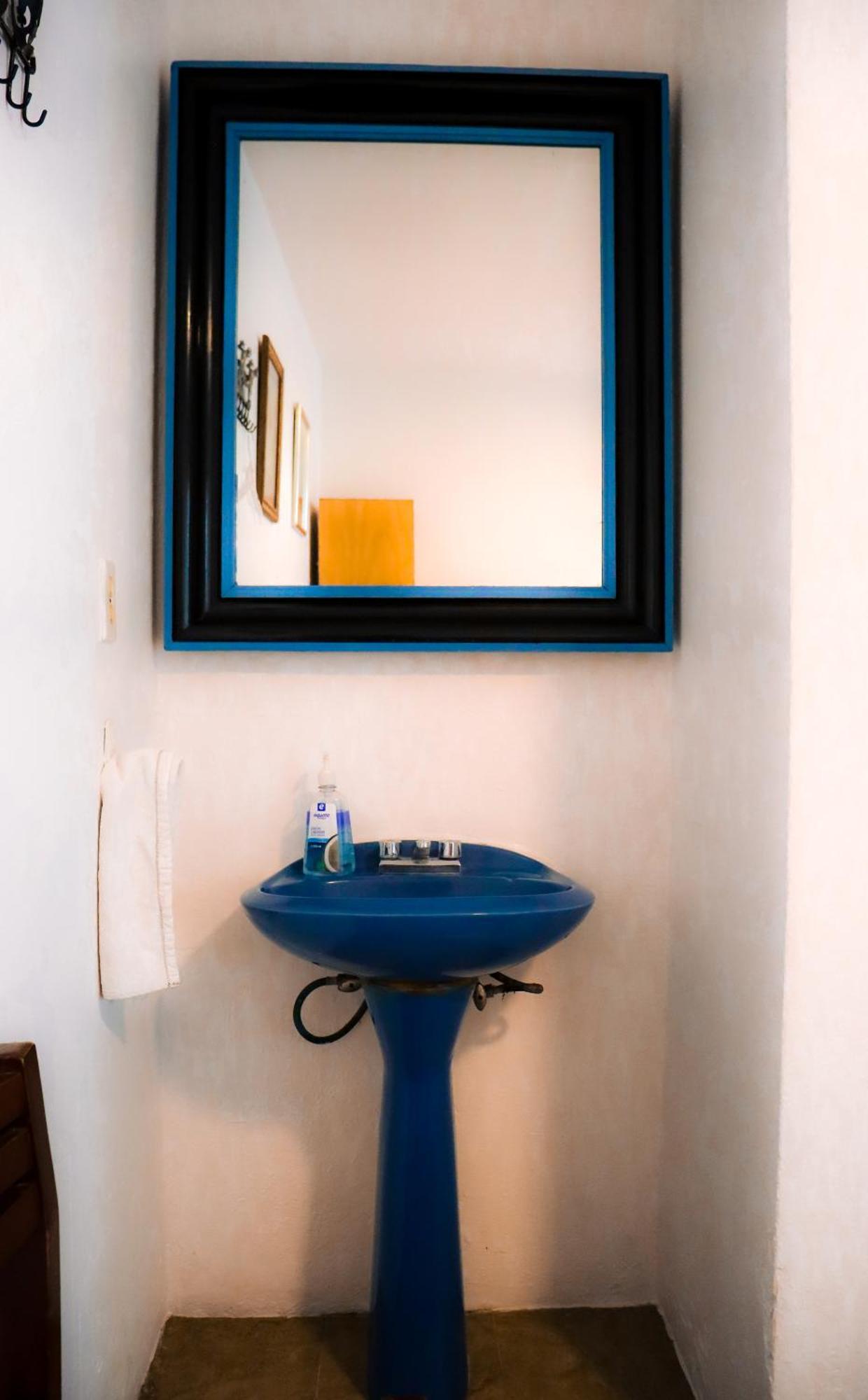 Hostal Cuija Coyoacan Berlin 268 Coyoacan Мехико Экстерьер фото