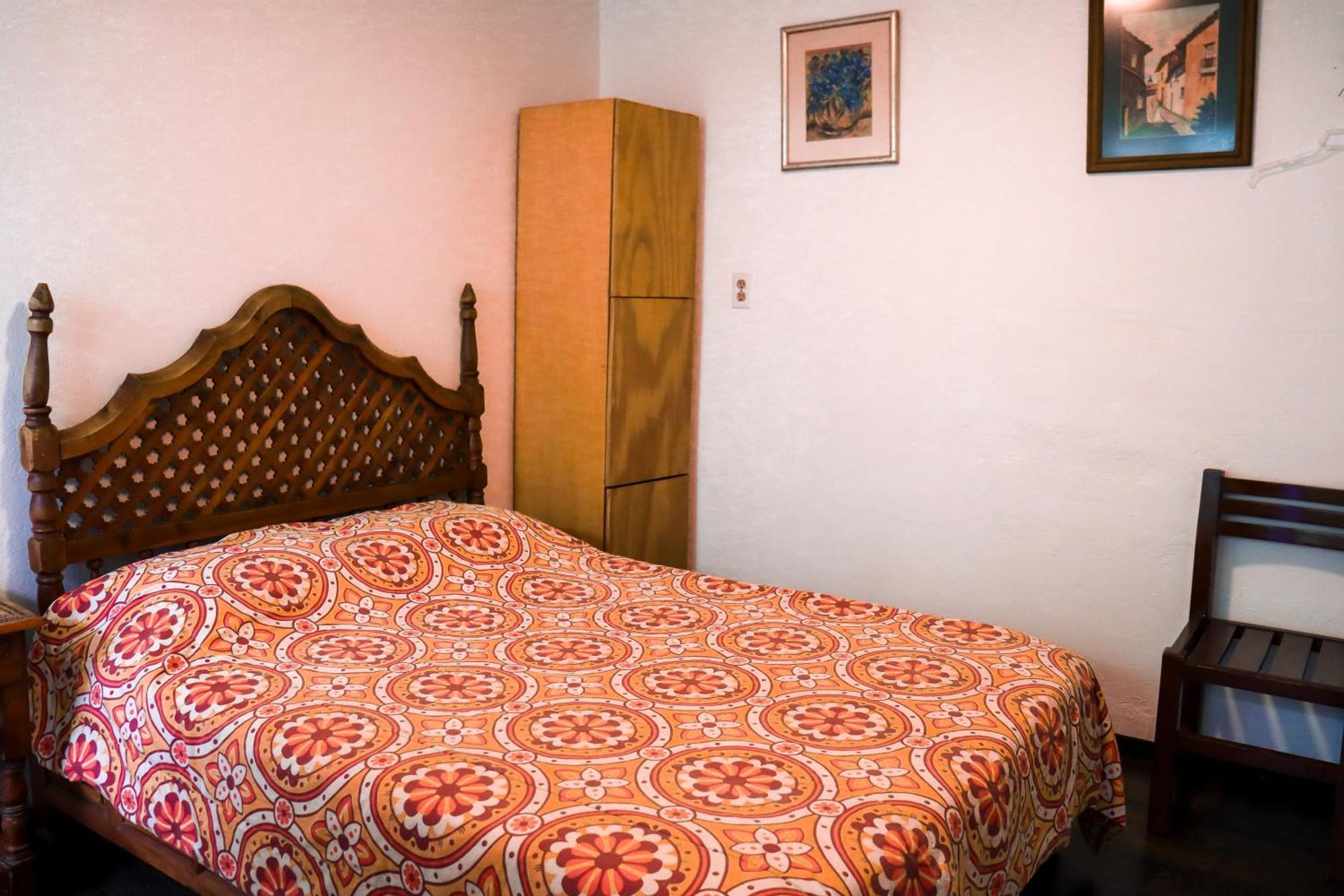 Hostal Cuija Coyoacan Berlin 268 Coyoacan Мехико Экстерьер фото